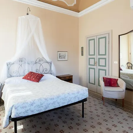 住宿加早餐酒店 Attico Luce 奥西莫