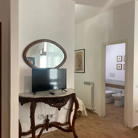 Alojamento de Acomodação e Pequeno-almoço Attico Luce 3*