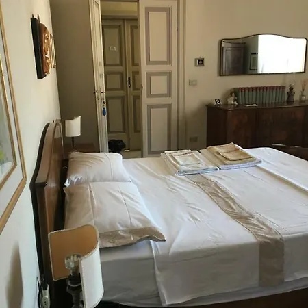 Attico Luce 3* 奥西莫